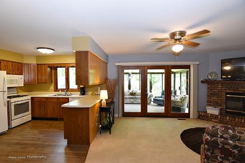 1895 Natchez Trce, Elgin, IL 60123 photo 7
