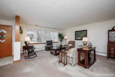 119 Highland Rd, Willowbrook, IL 60527 photo 2