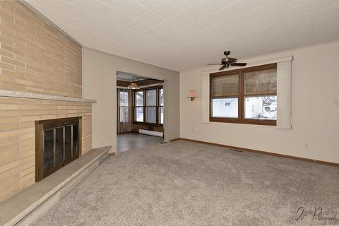 3911 Clearbrook Ave, Mchenry, IL 60050 photo 5