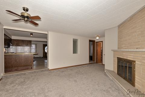 3911 Clearbrook Ave, Mchenry, IL 60050 photo 4