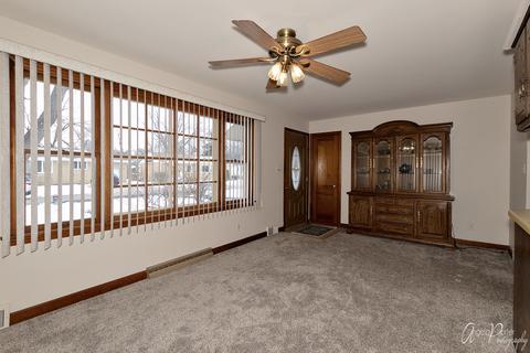 3911 Clearbrook Ave, Mchenry, IL 60050 photo 3