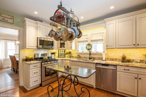 851 Brook St, Elgin, IL 60120 photo 5
