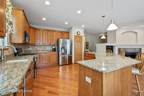 5940 Eton Dr, Hoffman Estates, IL 60192 photo 6