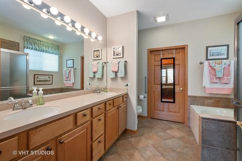 5940 Eton Dr, Hoffman Estates, IL 60192 photo 10
