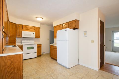 1717 Hoover Dr, Normal, IL 61761 photo 9