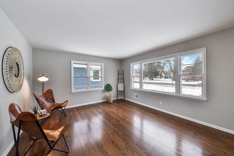 362 Manor Pl, Aurora, IL 60506 photo 3