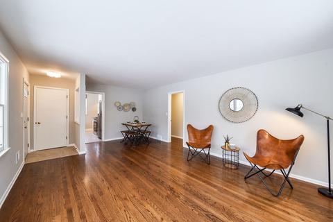 362 Manor Pl, Aurora, IL 60506 photo 2
