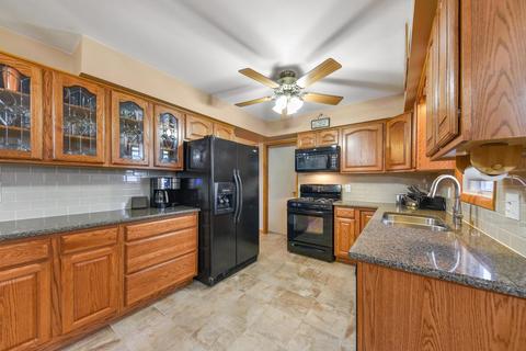 925 W Pine Pl, Griffith, IN 46319 photo 8