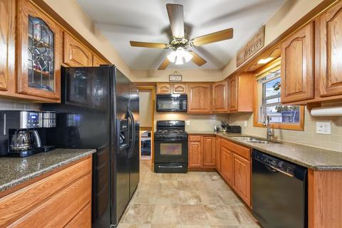 925 W Pine Pl, Griffith, IN 46319 photo 9