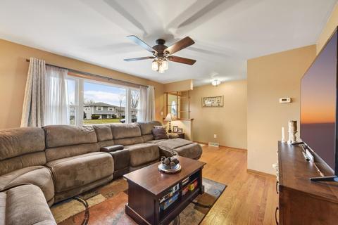 925 W Pine Pl, Griffith, IN 46319 photo 4