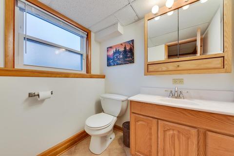 925 W Pine Pl, Griffith, IN 46319 photo 14