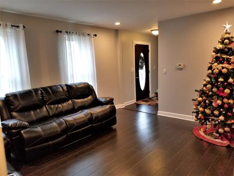 910 Tanglewood Dr, Algonquin, IL 60102 photo 8