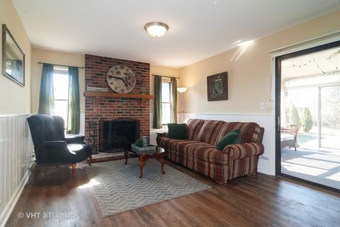1605 Brook Ct, Aurora, IL 60504 photo 8