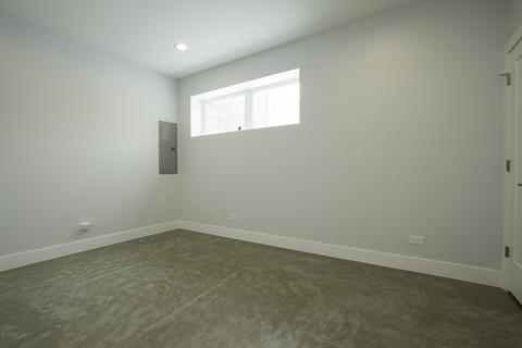 535 E 60th St, Chicago, IL 60637 photo 24