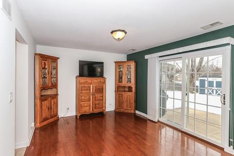 1147 Driftwood Ln, Bartlett, IL 60103 photo 13