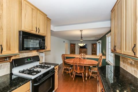 1147 Driftwood Ln, Bartlett, IL 60103 photo 10