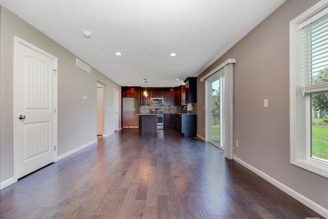 1035 Decoy Ct, Normal, IL 61761 photo 8