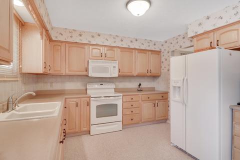 702 Kathleen Dr, Normal, IL 61761 photo 8