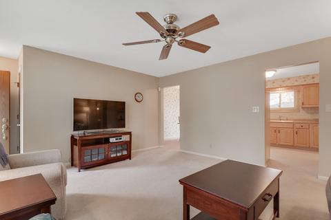 702 Kathleen Dr, Normal, IL 61761 photo 3