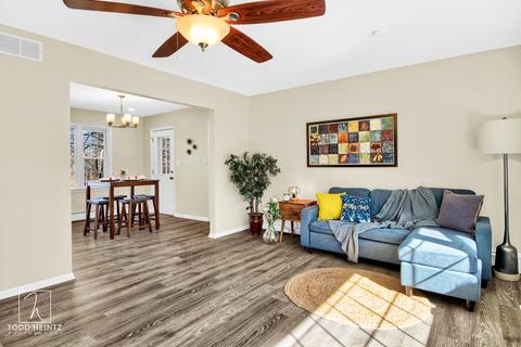 1218 Forest Dr, Elgin, IL 60123 photo 5