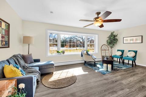1218 Forest Dr, Elgin, IL 60123 photo 3