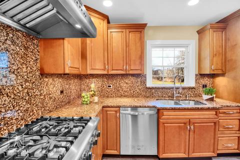 1218 Forest Dr, Elgin, IL 60123 photo 15
