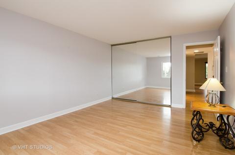 1745 Robin Walk #D, Hoffman Estates, IL 60169 photo 7