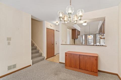 4589 Topaz Dr, Hoffman Estates, IL 60192 photo 7
