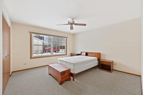4589 Topaz Dr, Hoffman Estates, IL 60192 photo 9