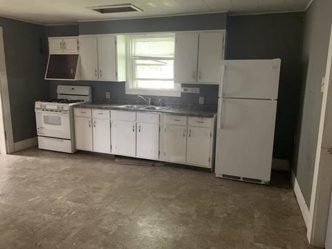 309 E Johnson St, Clinton, IL 61727 photo 8