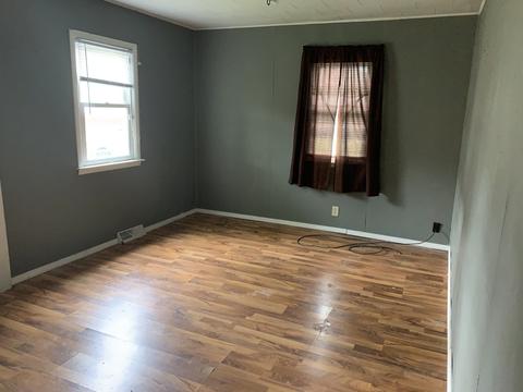309 E Johnson St, Clinton, IL 61727 photo 9