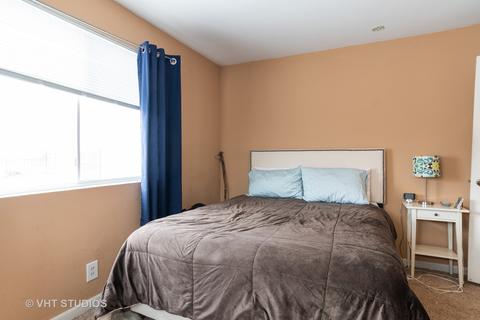 755 Dixon Ave, Elgin, IL 60120 photo 8