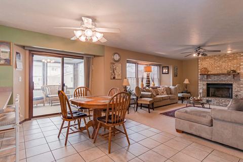 14 Chiswick Cir, Bloomington, IL 61704 photo 3