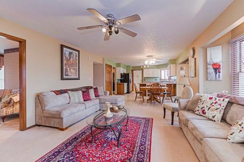 14 Chiswick Cir, Bloomington, IL 61704 photo 4