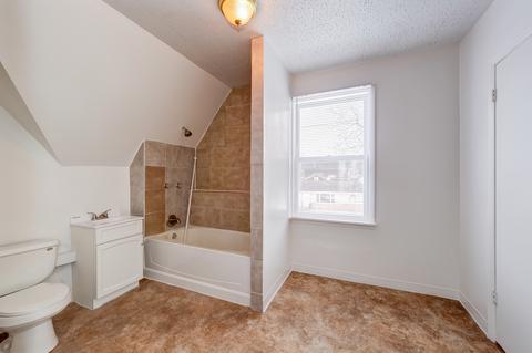 570 Douglas Ave, Elgin, IL 60120 photo 14