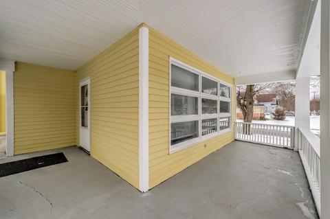 570 Douglas Ave, Elgin, IL 60120 photo 9