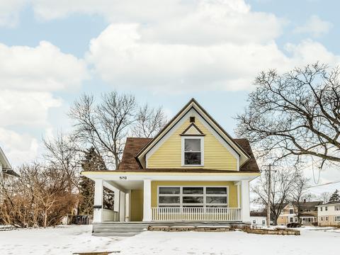 570 Douglas Ave, Elgin, IL 60120 photo 1
