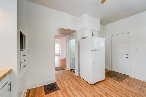 570 Douglas Ave, Elgin, IL 60120 photo 28