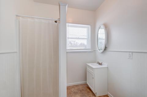 570 Douglas Ave, Elgin, IL 60120 photo 22