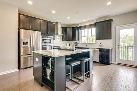 947 Coletta Cir, Naperville, IL 60563 photo 5