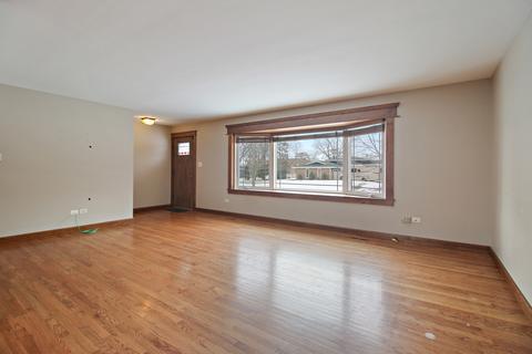 12 S059 Robert Dr, Naperville, IL 60564 photo 4
