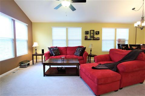 2492 Emily Ln, Elgin, IL 60124 photo 5