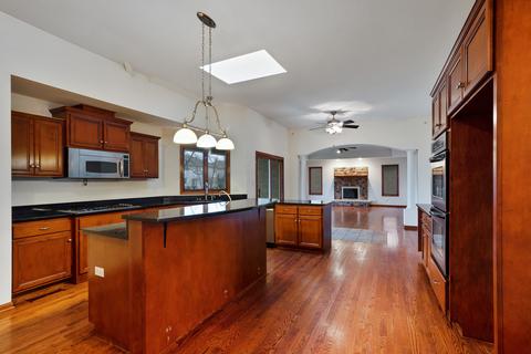 400 Academy Ave, Matteson, IL 60443 photo 7