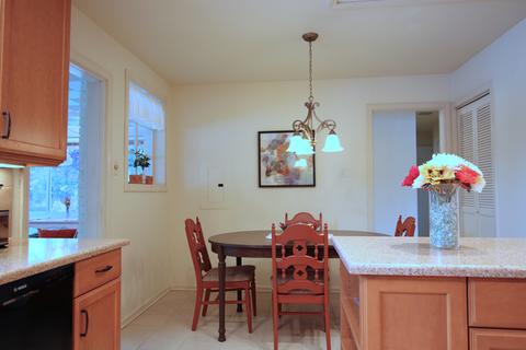 847 E Grant Dr, Des Plaines, IL 60016 photo 7
