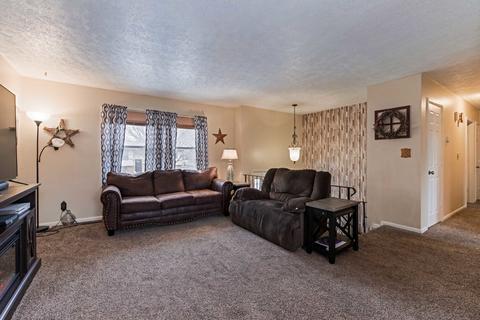 700 Angela Dr, Normal, IL 61761 photo 5