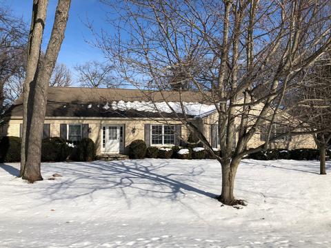 516 Stevens Ct, Sleepy Hollow, IL 60118 photo 1
