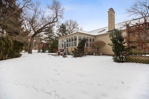 516 Stevens Ct, Sleepy Hollow, IL 60118 photo 2