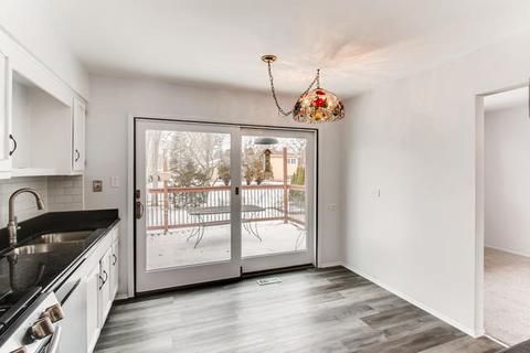1313 Windsor Dr, Wheaton, IL 60189 photo 4