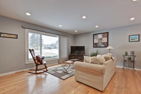 423 Tennyson Rd, Bartlett, IL 60103 photo 5