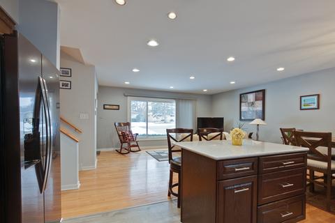 423 Tennyson Rd, Bartlett, IL 60103 photo 9